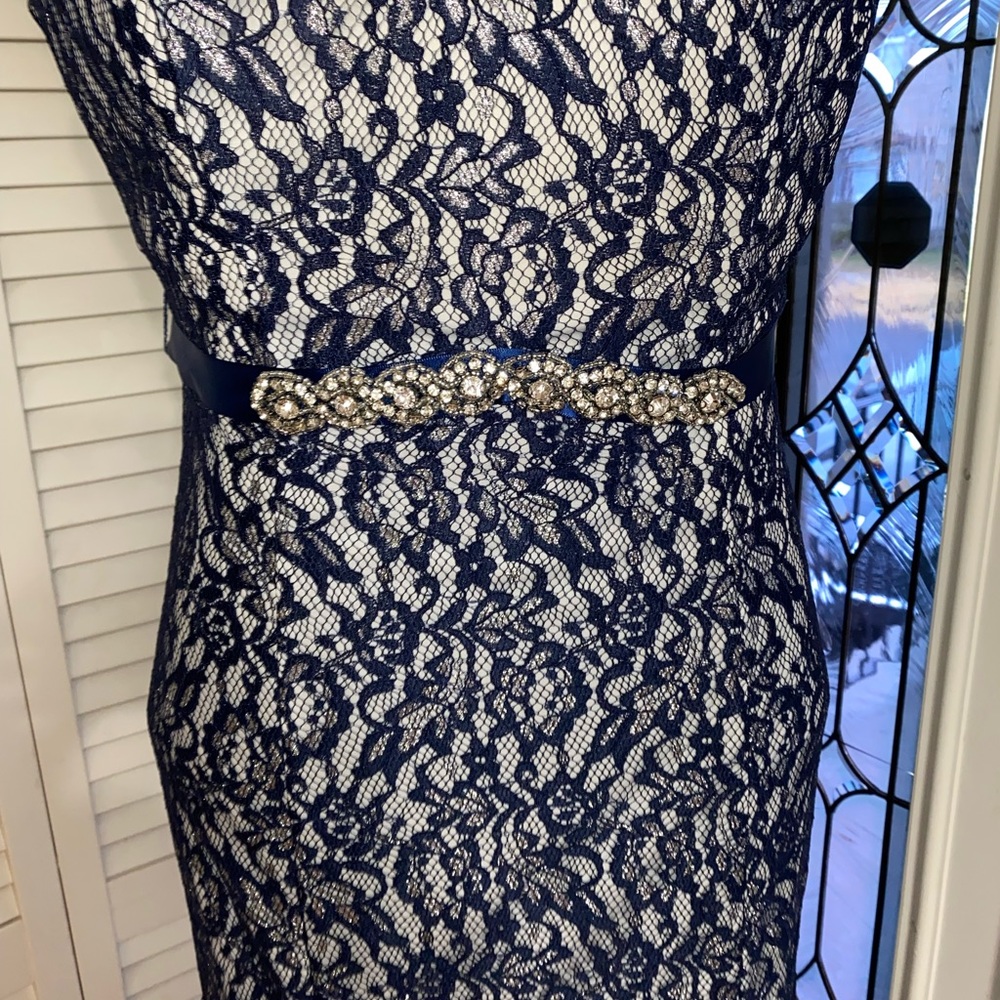 Dress - Picture 4 of 12